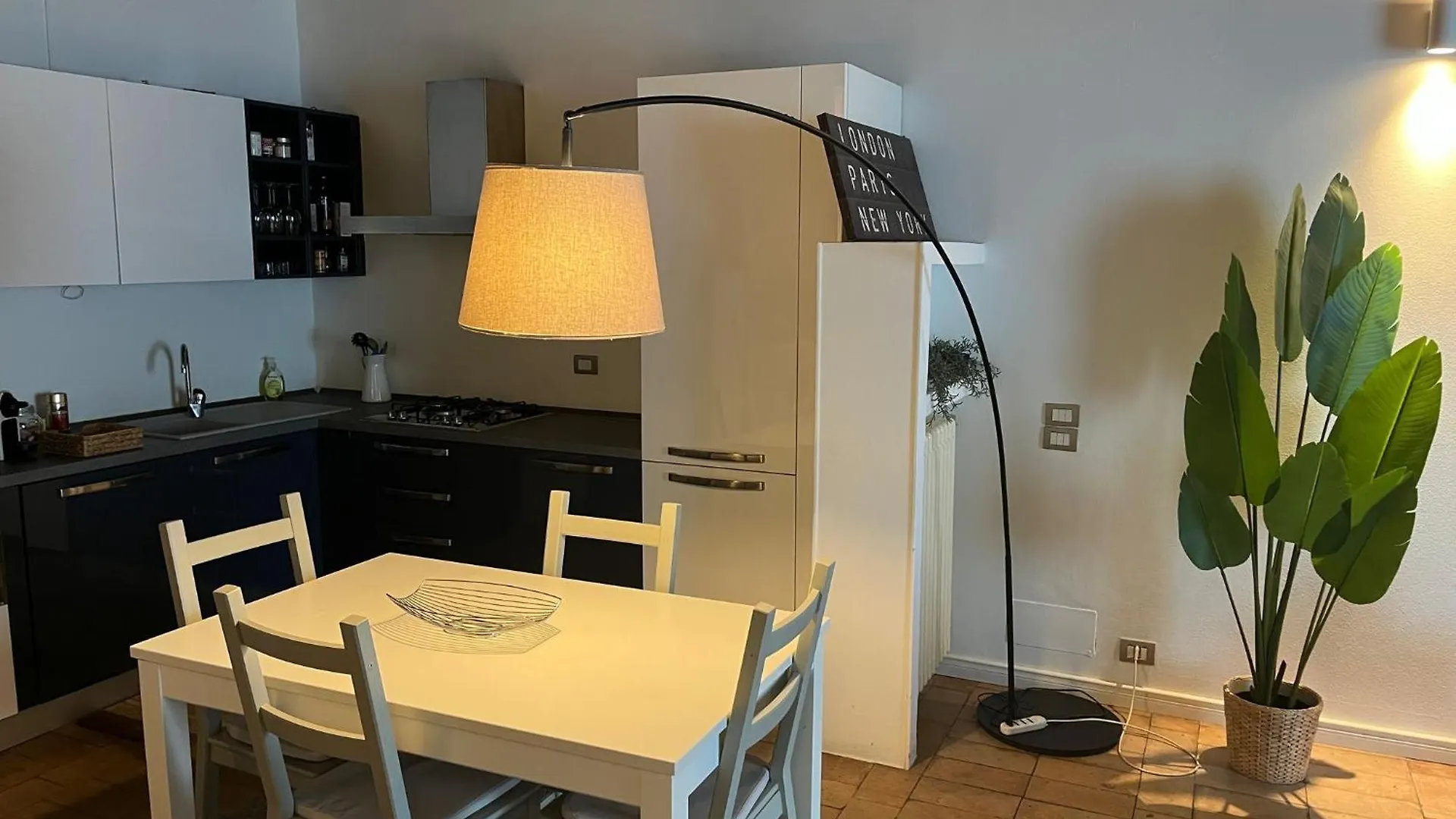 Navigli Darsena - Luxury Apartment With Balcony Milano İtalya
