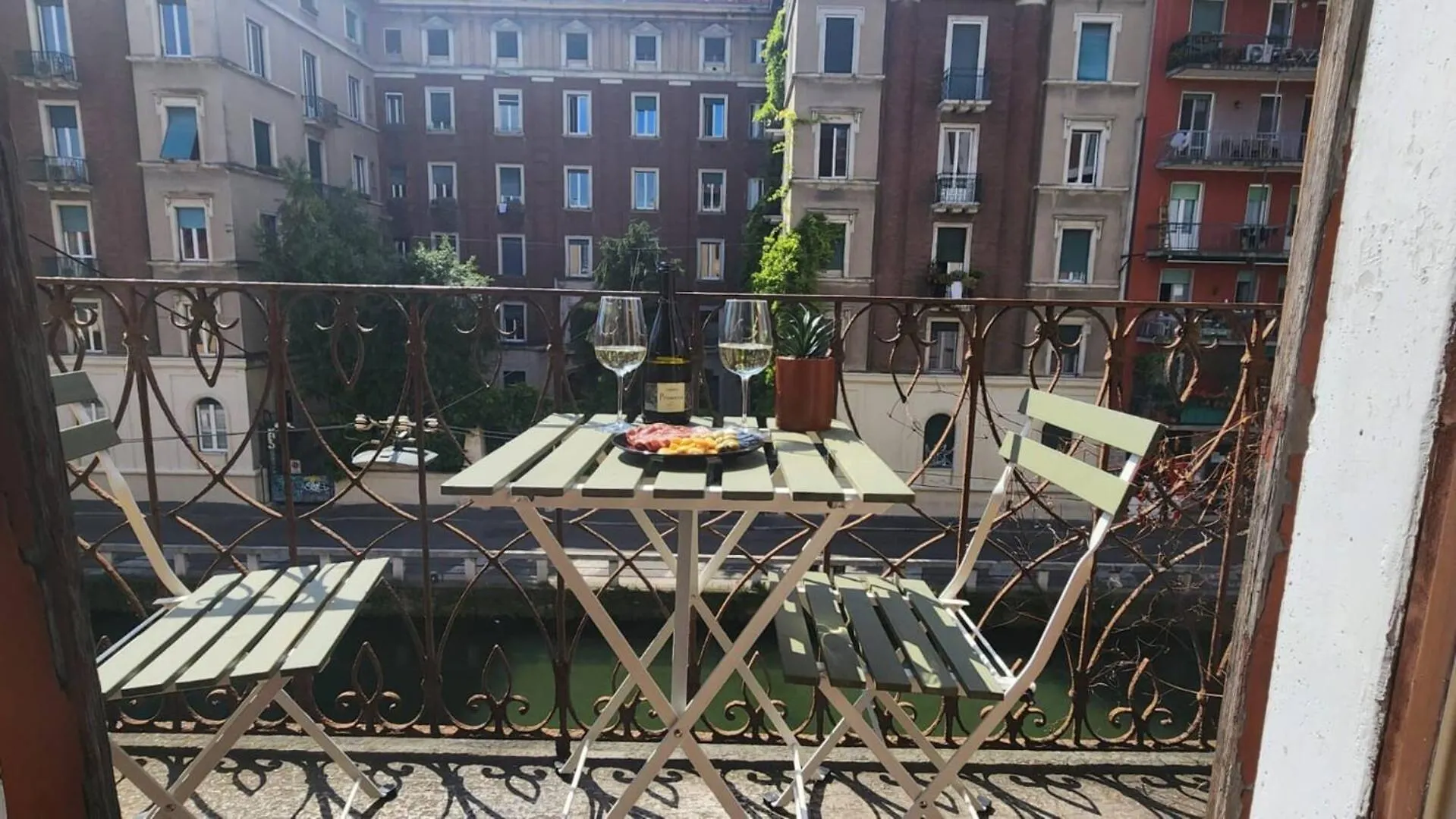 Navigli Darsena - Luxury Apartment With Balcony Milano
